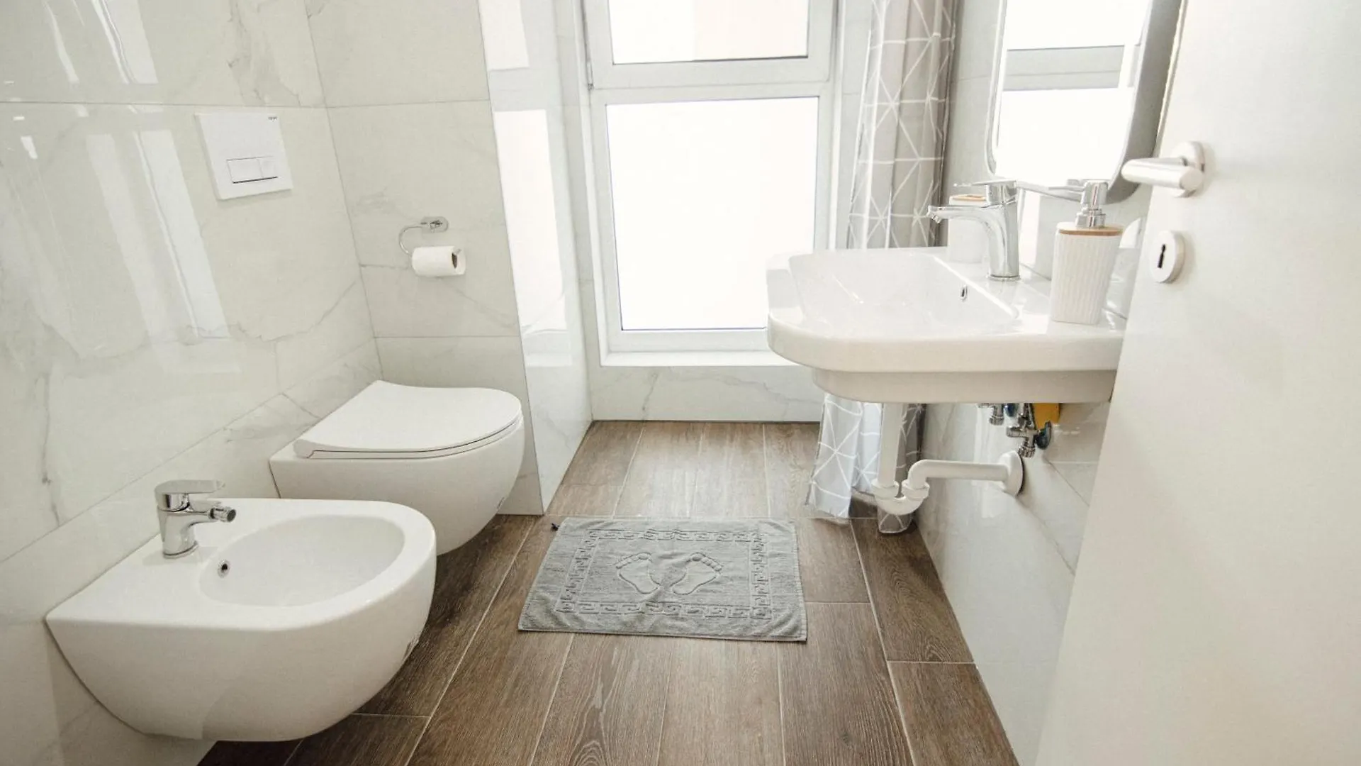 Helia Luxury Apartment New Boulevard Tirana